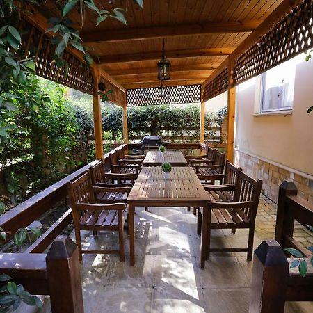 Pine-Tree Apt W/ Private Garden 50 M From The Sea Golem  Buitenkant foto