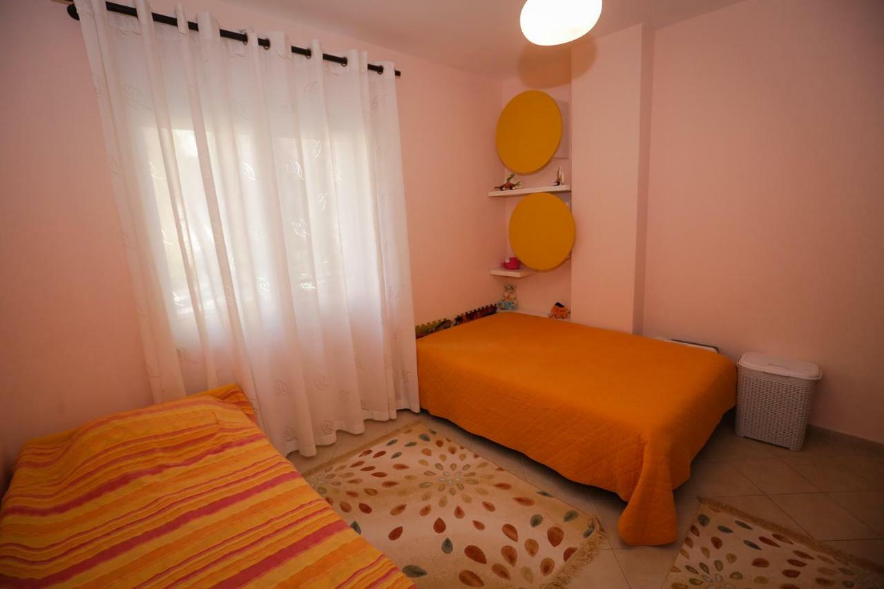 Pine-Tree Apt W/ Private Garden 50 M From The Sea Golem  Buitenkant foto